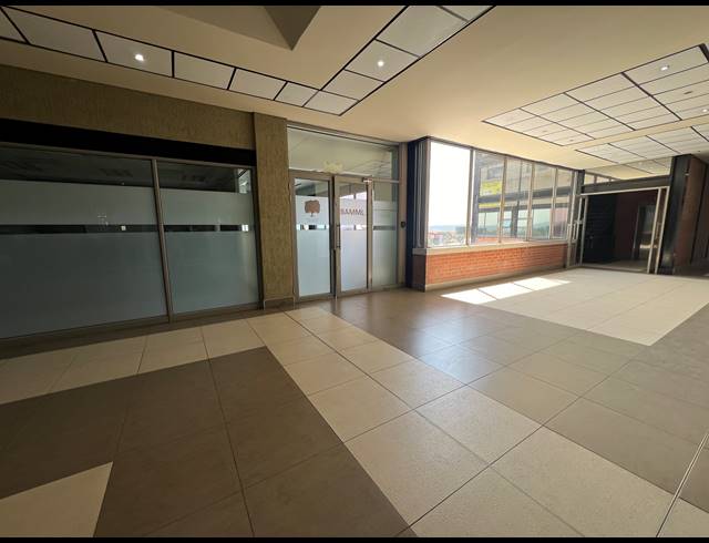 221M² RETAIL TO LET IN KYA SANDS